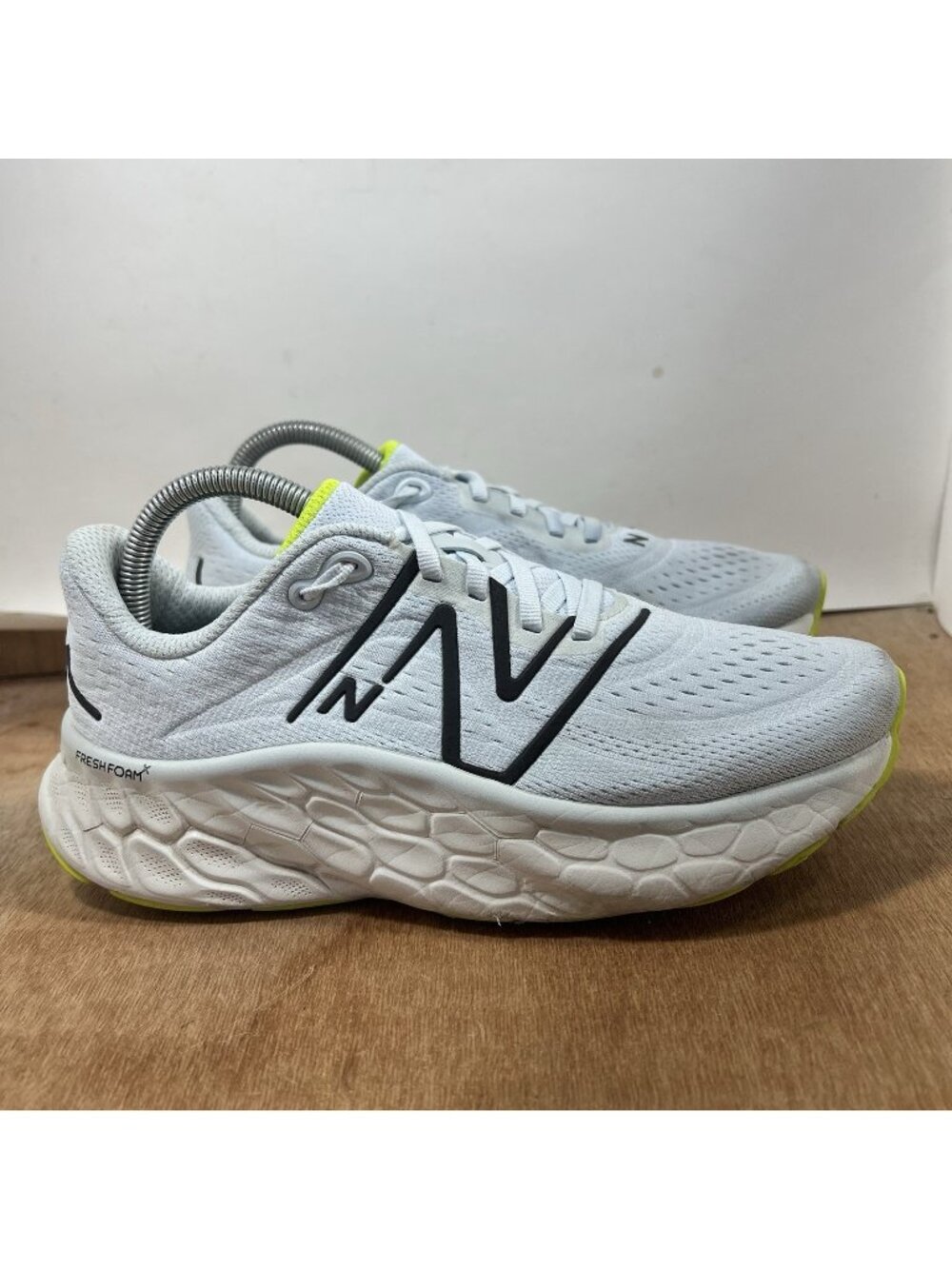 New Balance Fresh Foam X More V4 Women Size 8.5 Blue Running Shoes